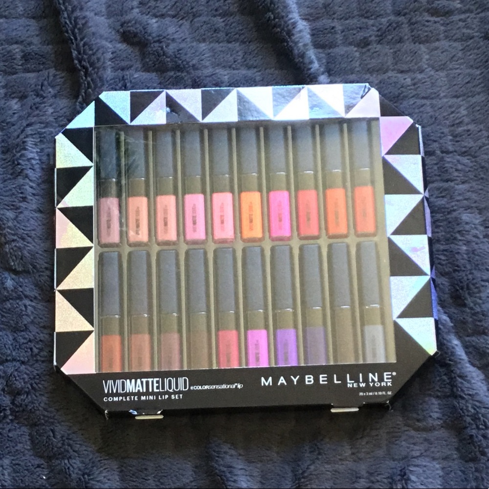 Maybelline  vivid matte liquid lipstick vault